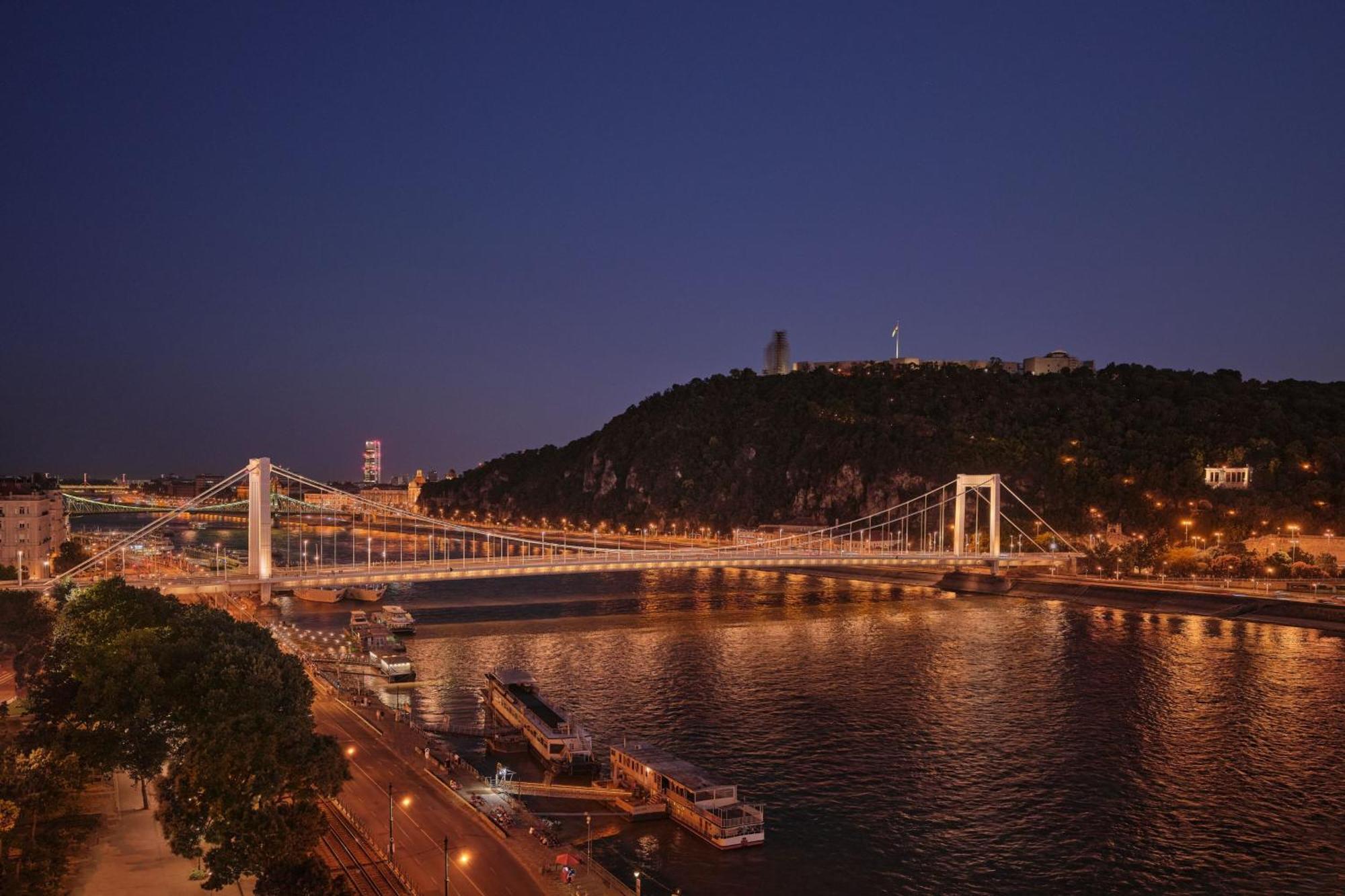 Budapest Marriott Hotel Exterior foto